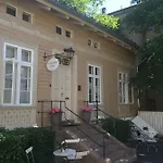 卡米拉斯胡斯酒店 3*